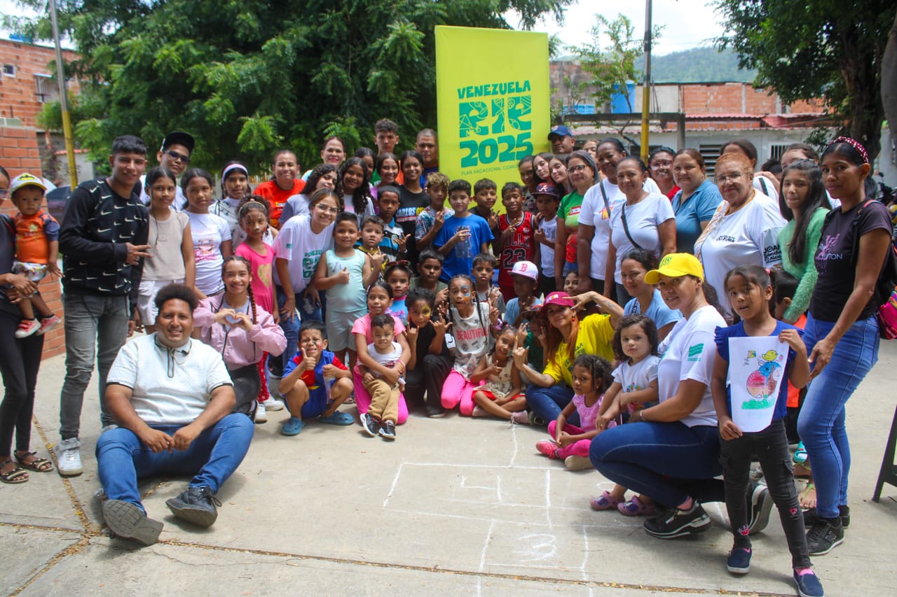 PLAN VACACIONAL COMUNITARIO “VENEZUELA RIE 2025” RECORRE CIRCUITOS COMUNALES DE MARIÑO