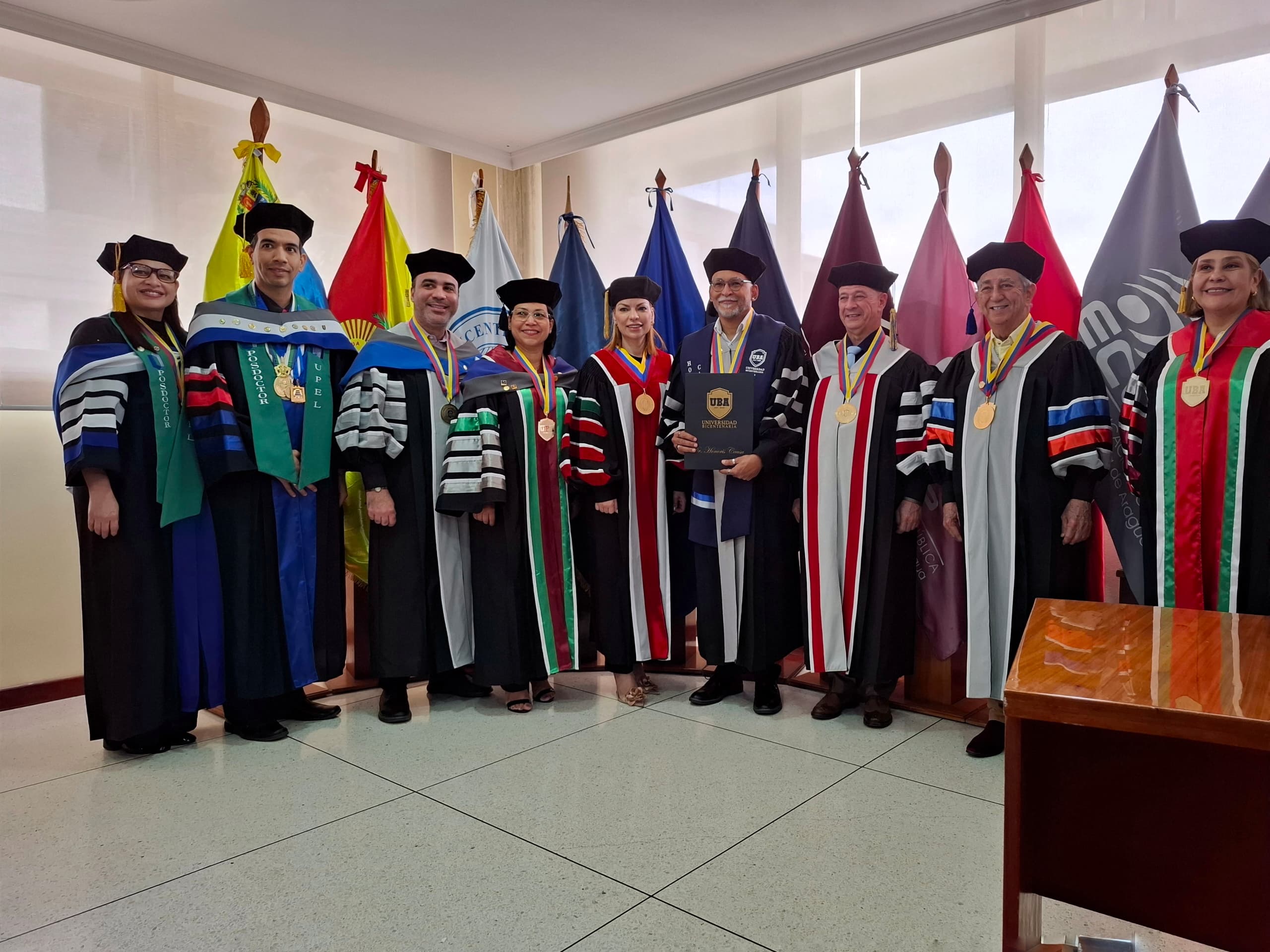 UBA OTORGÓ HONORIS CAUSA A HISTORIADOR JUAN ROMERO
