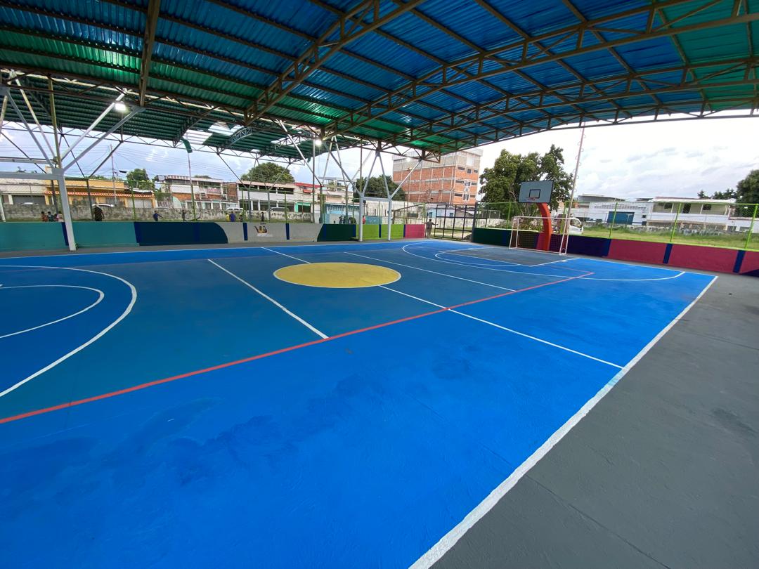 Culminó rehabilitación de cancha en La Maracaya